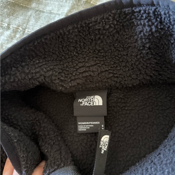 The North Face Black Fleece Performance Jacket - Picture 3 of 5